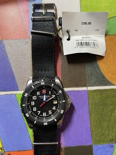 Orologio Uomo Victorinox Swiss Army Maverick Sport Nylon Nero 241674 - Foto 2 di 9