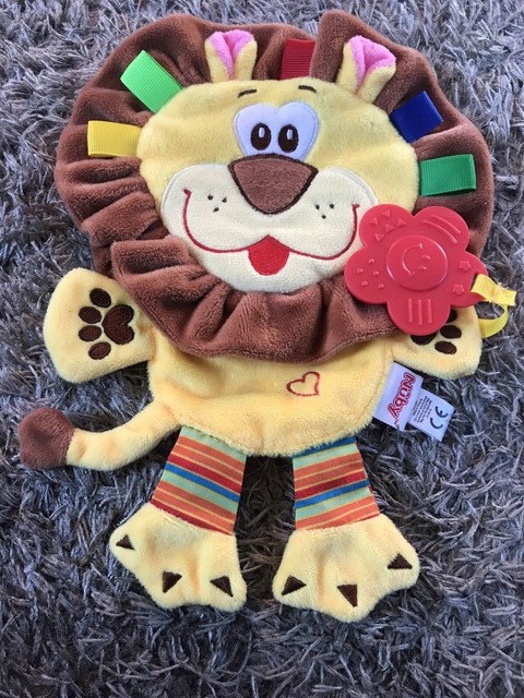 nuby cuddle comforter