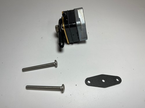 Johnson Evinrude 5.5 to 18 HP Fuel Pump w/gasket & screws 18-7350 - Picture 3 of 5