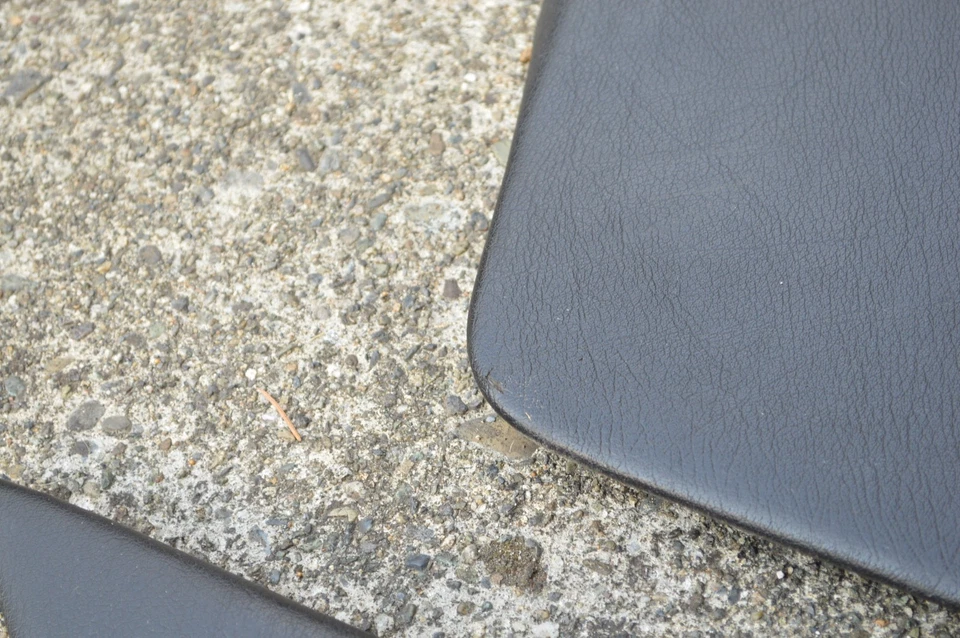 BMW E30 325iX 325i 325 325e 318i 4-дверный седан черный винил дверные панели OEM б/у - Изображение 3 из 4