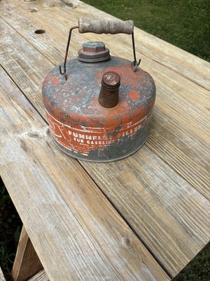 VTG Eagle Metal Gas Can w/ Wooden Handle, 2.5 Gallon M-2 1/2, Vintage 60 - 70 s