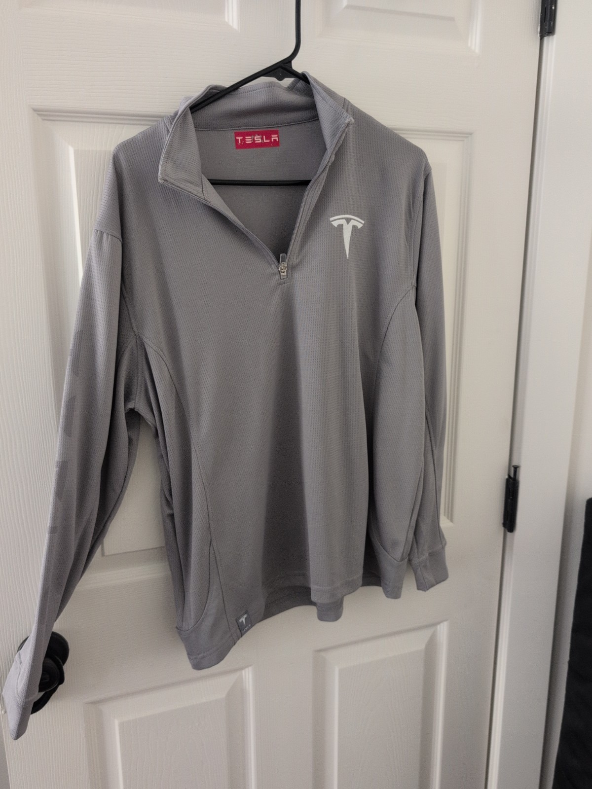 Tesla Performance Quarter Zip Pull Over Medium - image 3