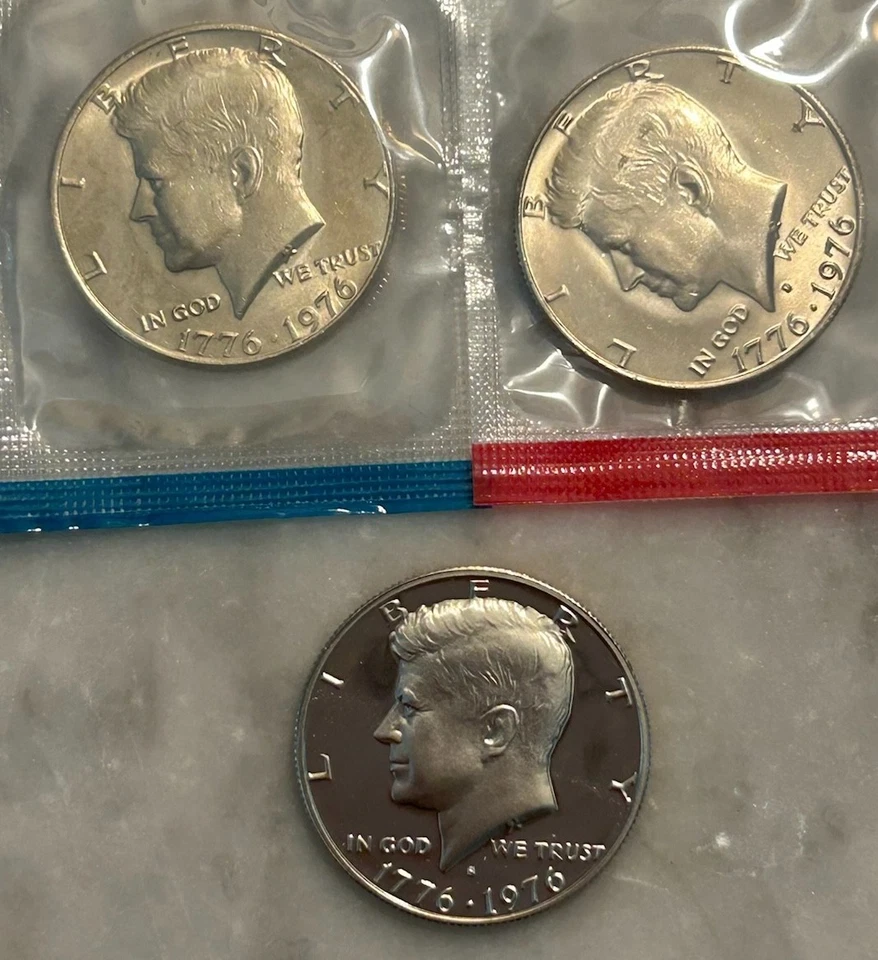 1976 P D S Kennedy Commemorative Half Dollar - Proof & BU 3 Coin Lot Mint Cello - Image 3 of 4