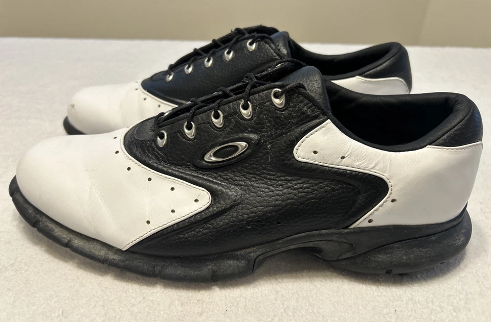 Zapatos de golf Oakley para hombre talla 13 Overdrive parte superior baja blancos negros vintage 2002 Foto 4 de 4