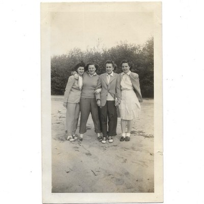 Teenagers Girls On Sandy Beach Bantam CT 1944 Vintage Photo Litchfield County