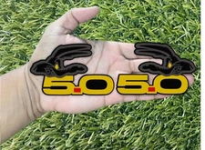 Yellow Eye/5.0 Wile e COYOTE 5.0 Emblem Badges White 5.0 Matte / Black Fender