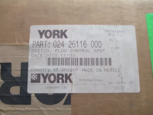York 024-26116-000 Flow Switch NEW!