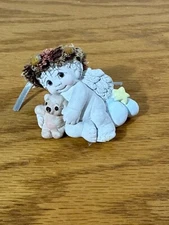 Dreamsicles - Cuddle Up #DC324 Figurine                   135