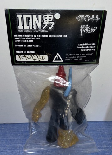 Figura Ion Men Sofubi turboPISTOLA piezas mixtas vinilo suave y resina 2015 firmada - Imagen 3 de 5