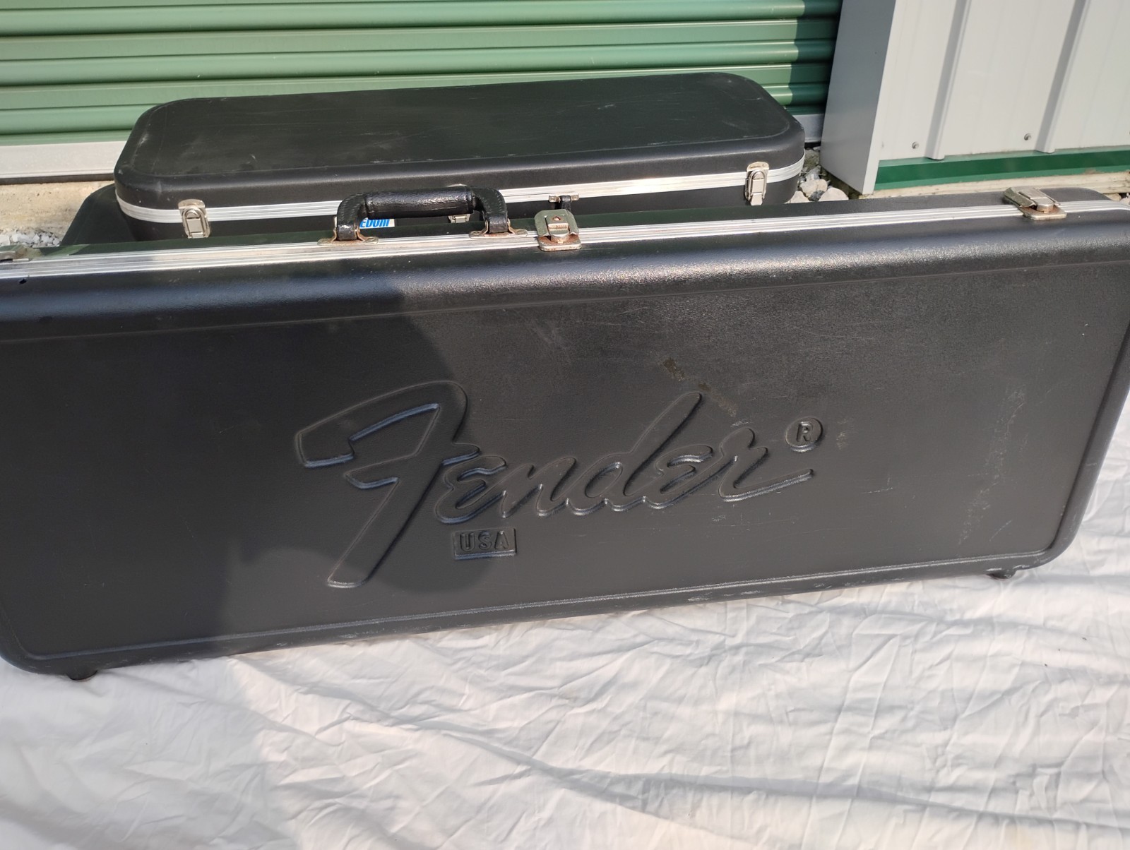 VINTAGE FENDER BULLET ELECTRIC GUITAR HARDSHELL CASE ONLY MOLDED PLASTIC PLUSH