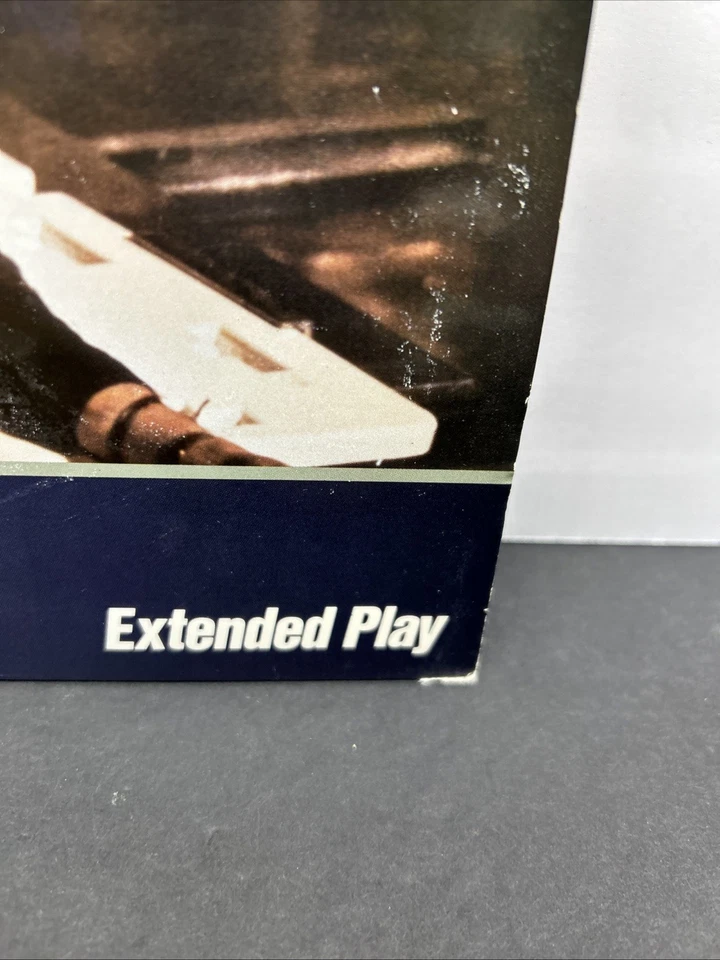 "Goldfinger" Extended Play Laserdisc LD - Sean Connery as James Bond 007 - Image 4 of 4