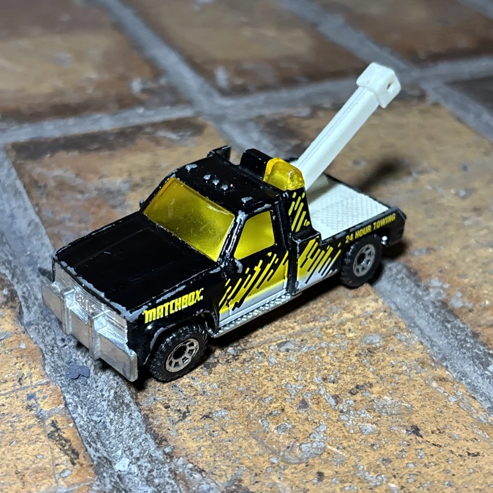 VTG ✅ Matchbox 1987 GMC Wrecker ✅ 1:72 Diecast ✅ Yellow & Black 24 Hour Towing - Image 2 of 4