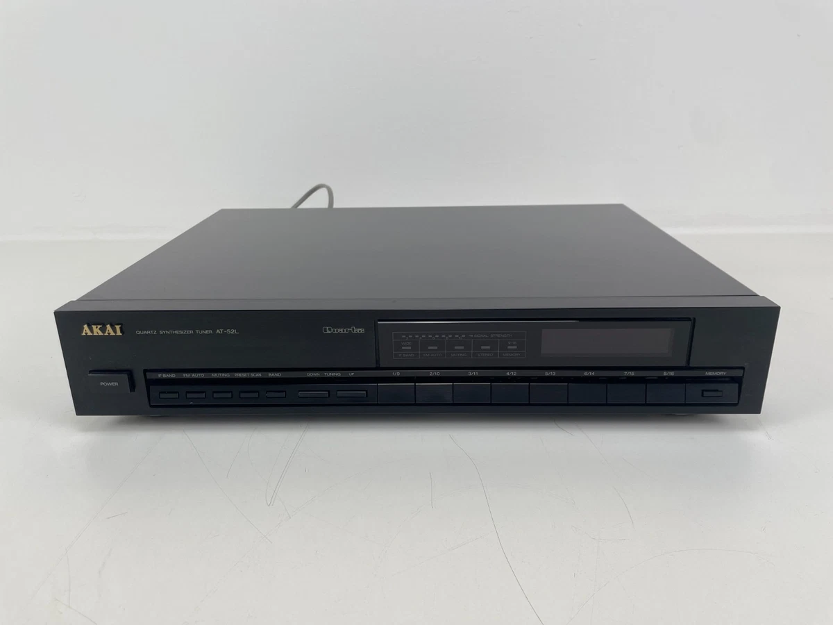 AKAI APW15 WORLD Receiver Radio FM / MW / SW PLL