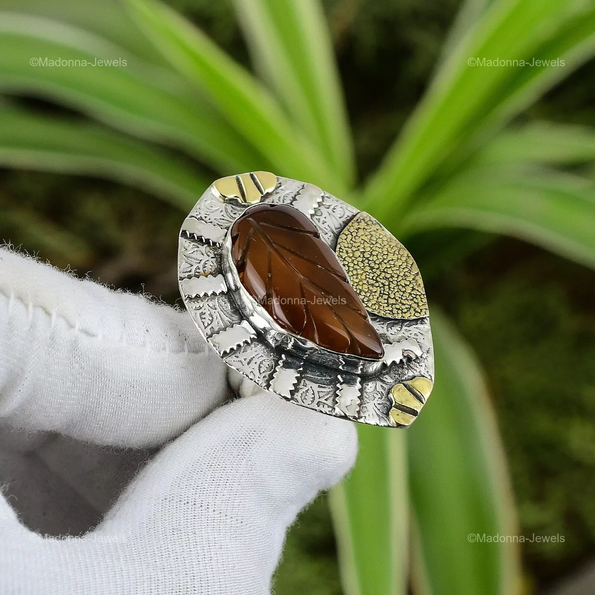 LAELIUS Antiques – Large Carved Carnelian Intaglio Ring