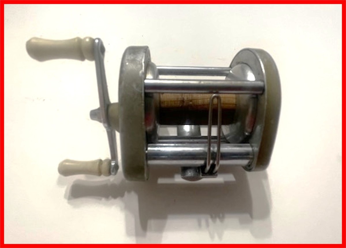 Vintage Ocean City 1600 Metal Bait Casting Fishing Reel Made in