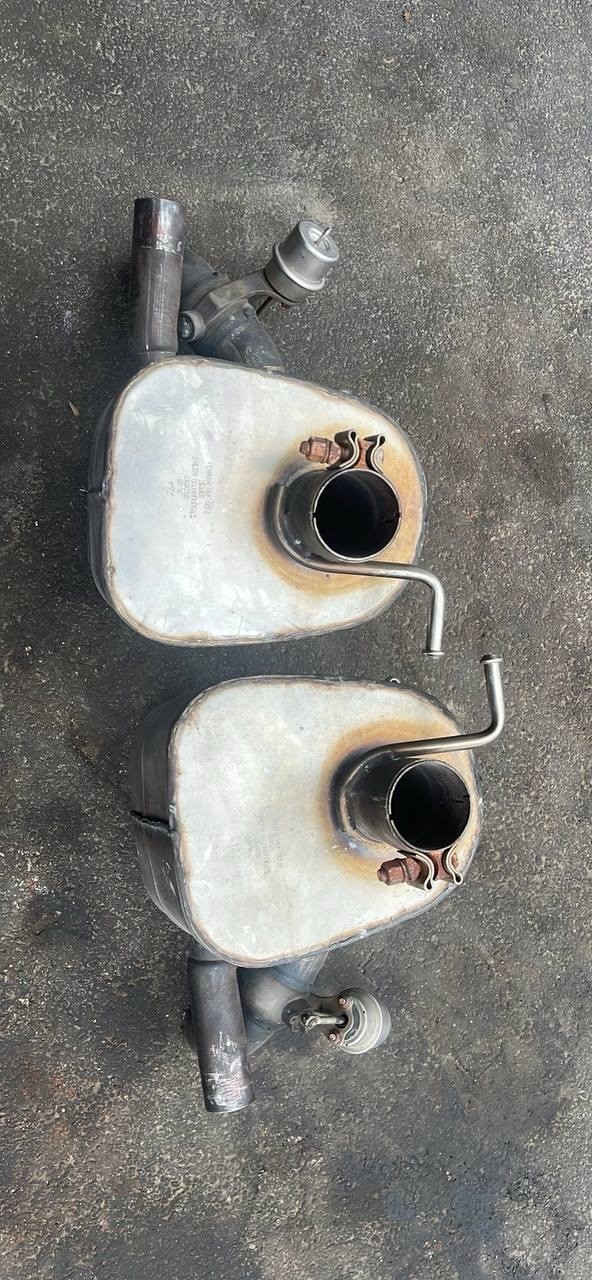 Ferrari 458 italia - Rear Mufflers Assy LH & RH - P/N 260103 - 263065