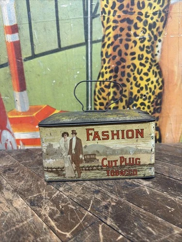 VINTAGE C. 1910 FASHION CUT PLUG TOBACCO TIN CAN SIGN GENERAL STORE CIGAR BAR