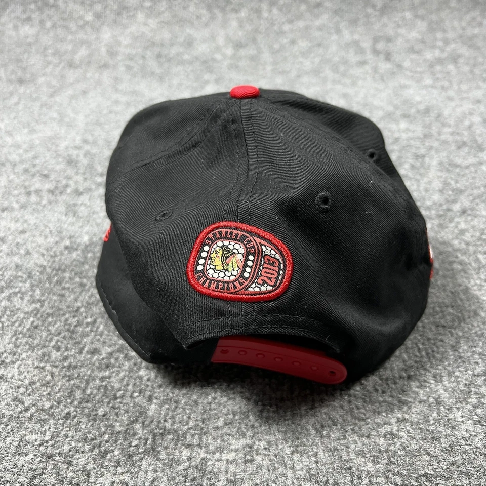 Gorra Chicago Blackhawks Snap Back para hombre grande campeones de hockey de la NHL New Era Foto 4 de 4