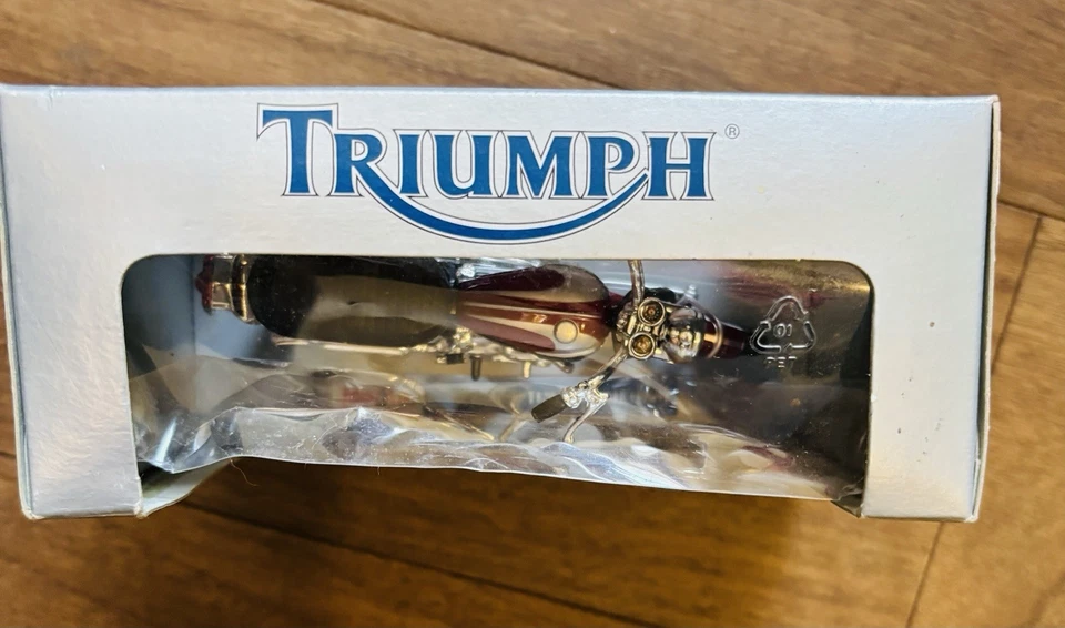 Maisto 1/18 Triumph T120 Bonneville Myst Motorcycle Mini Car - Image 4 of 4