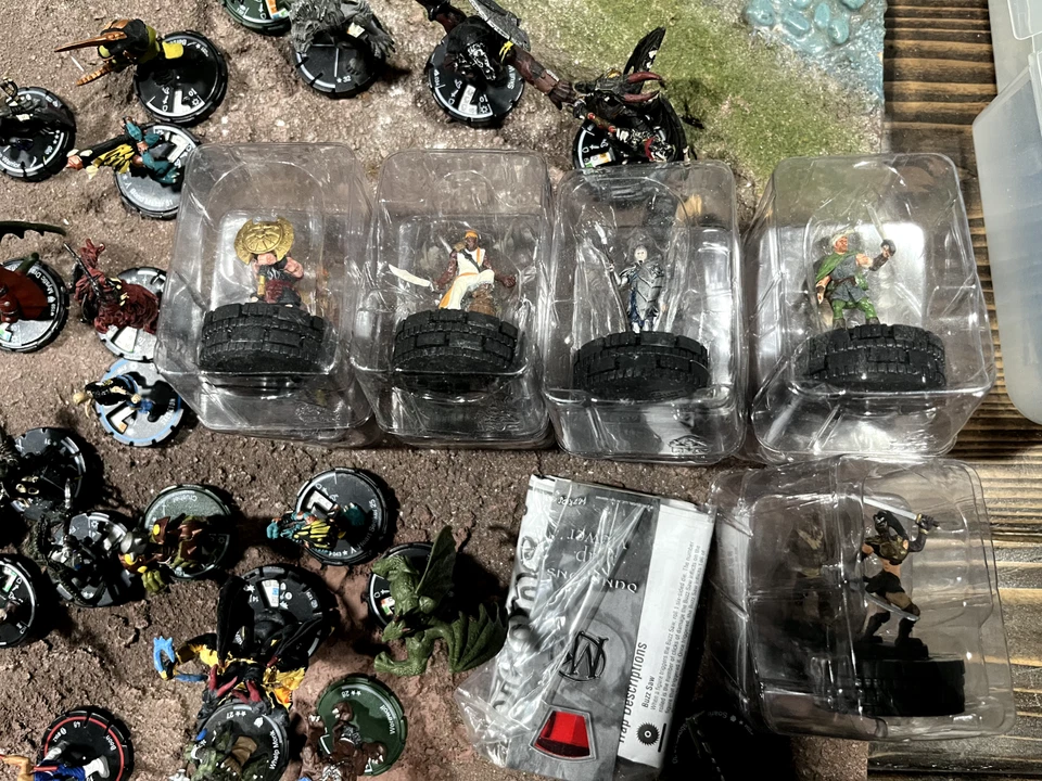 Lote Figuras Usadas Caballero Mago Miniaturas Wizkids Foto 2 de 4