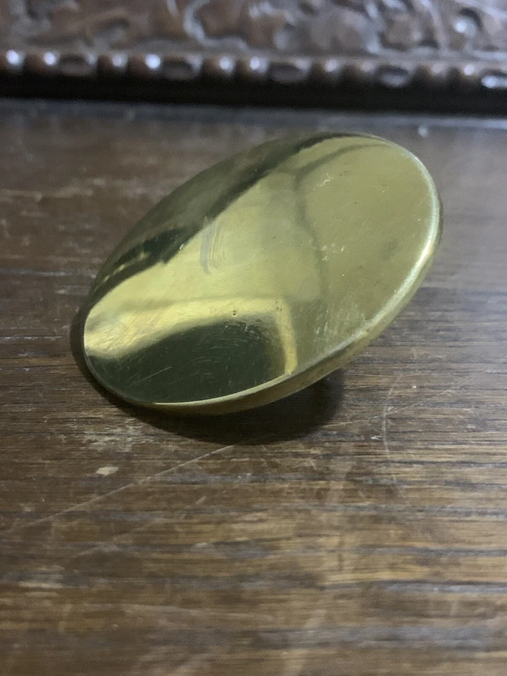 Antique pair of brass bridle rosettes - One With Armorial Monogram & One Std - Image 4 of 4