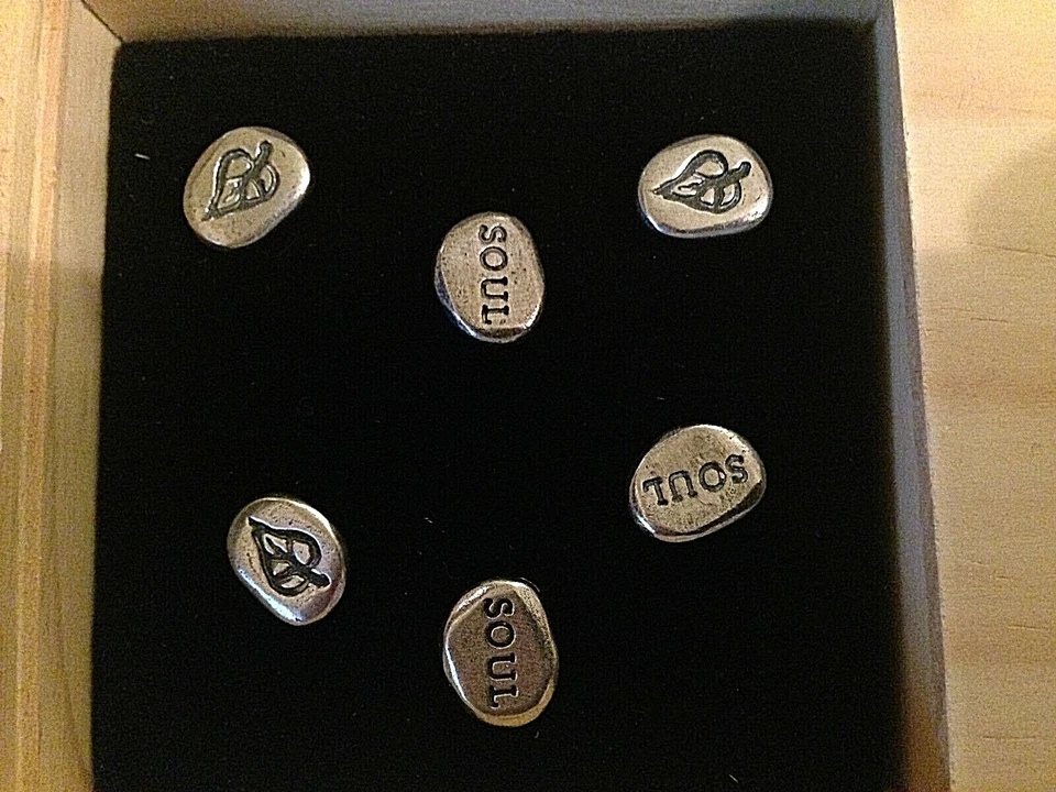 CARLY'S WISH METAL PEWTER LOOK PUSH PINS - SOUL (6 pins in Wood Box)  (2790) - Image 2 of 3