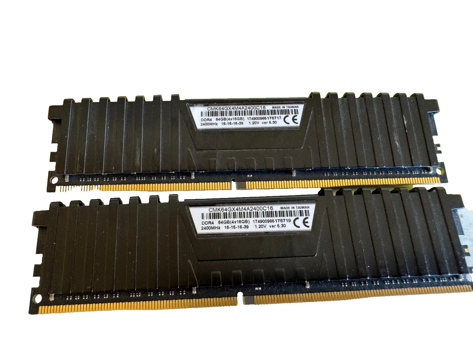 Corsair DDR4 SDRAM 16 GB Total Capacity Memory (RAM)