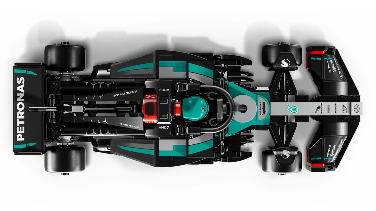 LEGO(R) Speed ​​Champions Mercedes-AMG F1® W15 race car (77244