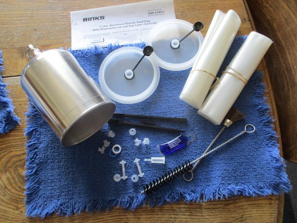 Binks 1 liter Aluminum Gravity Feed Cup,  54-4720 unused, with accessories