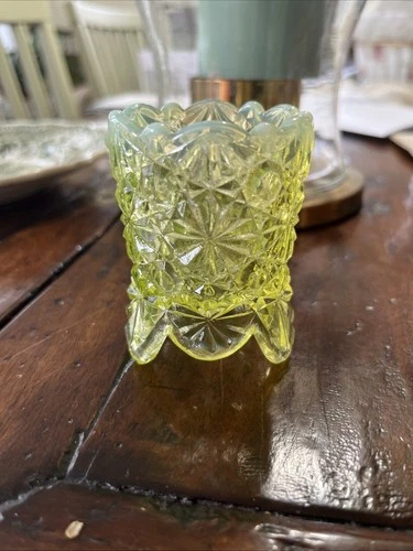 1930’s Fenton Chartreuse Uranium Vaseline Opalescent Ruffles Toothpick Holder￼