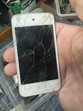 Apple iPod touch 4th Generation WHITE 8GB BROKEN PORT ,CRACKED