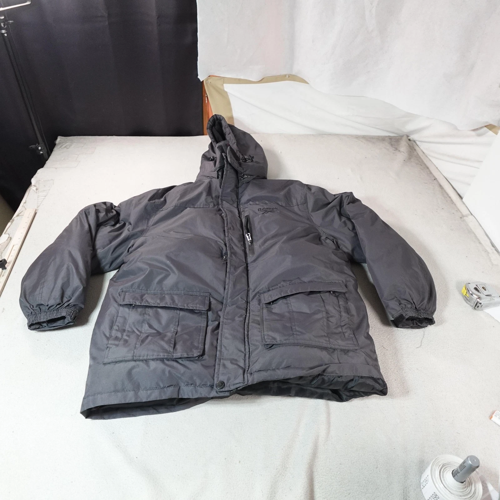 Reebok Parka Coat Mens XL Gray Puffer Hooded Insulated Winter Jacket Pockets
