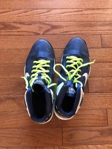 womens navy nike sneakers