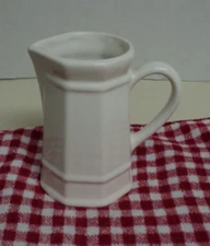 Vintage PFALTZGRAFF Heritage White Creamer Pitcher Glazed 5" AUCT#11888