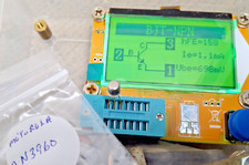  2 Motorola 2N3960 NPN Transistors TO-18-3 Case Silicon Transistor/Gold Pins