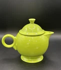 VTG Fiestaware Lime Green Homer Laughlin Teapot with Lid and Round Handle 7"