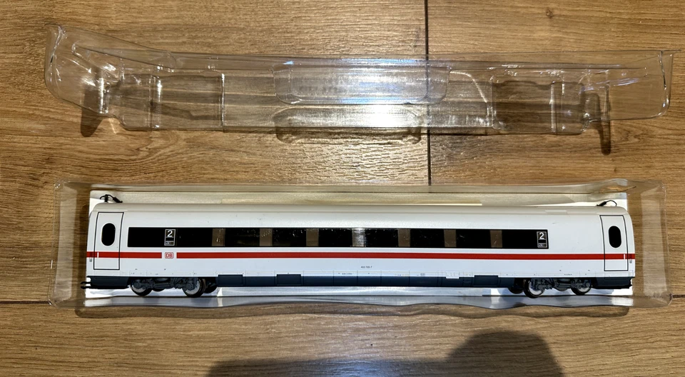 Trix 23397 ICE3 Mittelwagen 403 705-7 | Gauge H0 | Intermediate Car | ICE 3 - Image 4 of 4