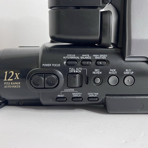 Sharp Slim Cam Camcorder Model VL-L5OU 1992 VHS Vintage Extra Battery Untested - Picture 3 of 9