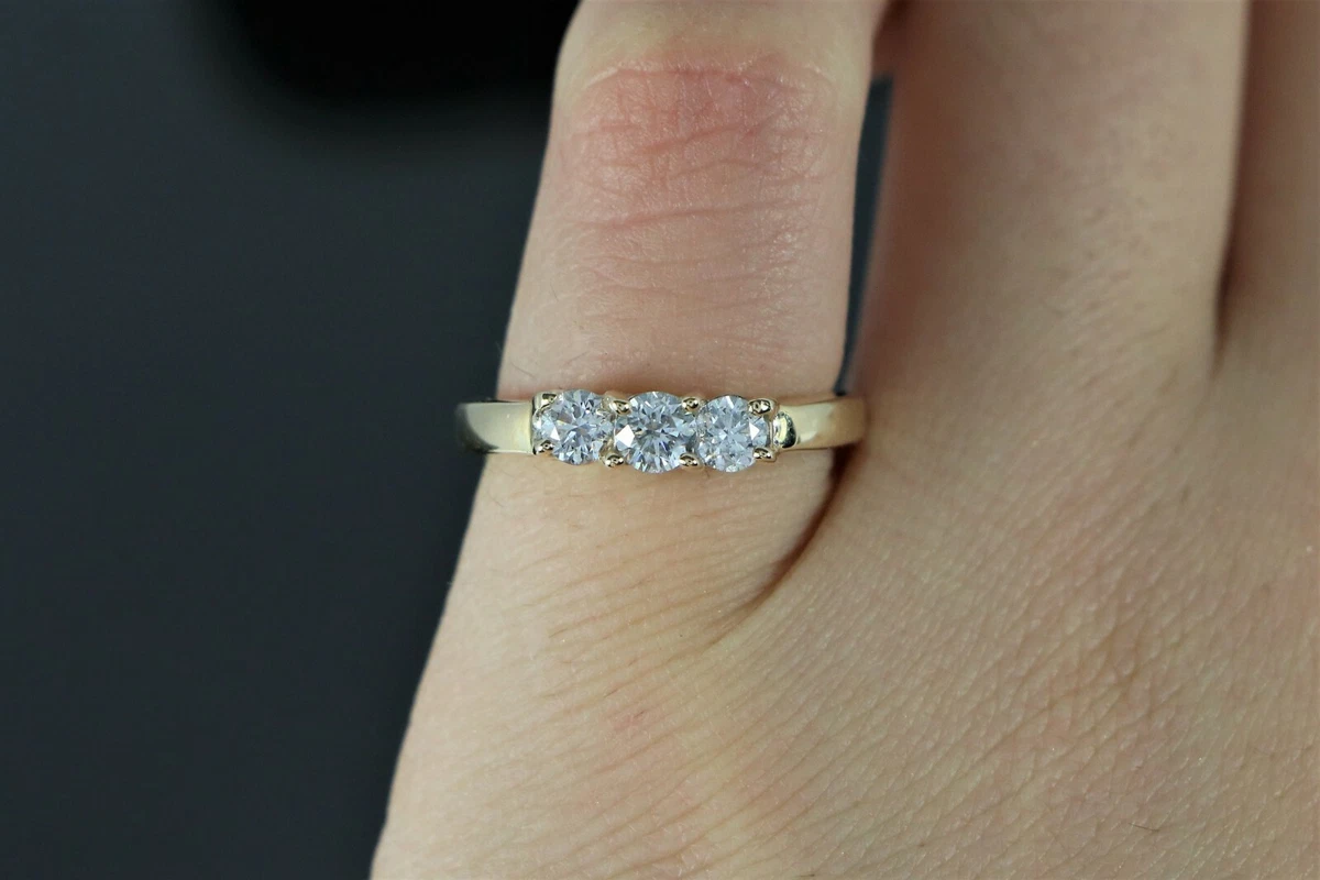 1 800 14K Yellow Gold Three Stone Round Diamond 0.50 Engagement