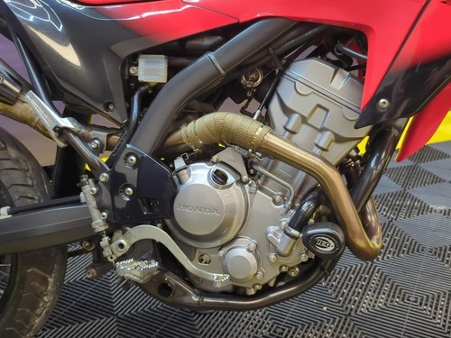 Honda CRF 250 M 2015 MEGA LOW MILES Supermoto - Picture 11 of 19