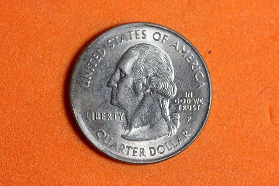 1999 P Off Center Connecticut State Quarter #M17673 - Image 2 of 2