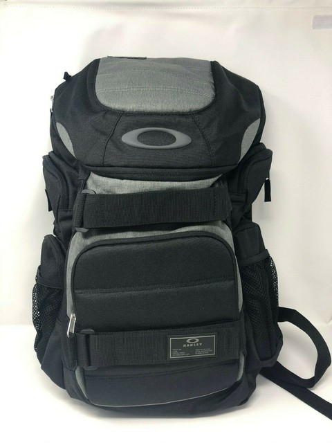 oakley men's enduro 30l 2.0