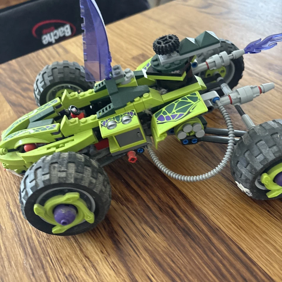LEGO Ninjago 9445 Fangpyre Truck Ambush, photo 3 of 4