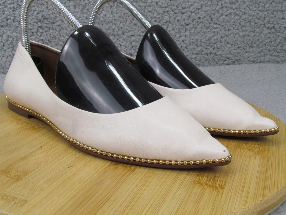Zapatos planos de ballet de vestir marfil con punta Coach para mujer talla 7 Foto 3 de 4