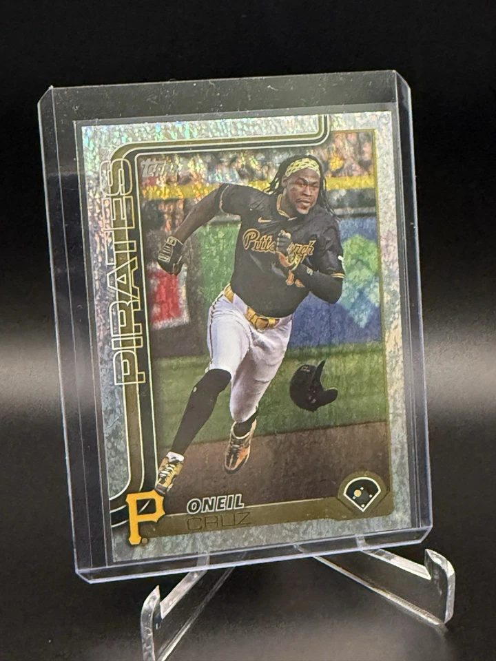 2025 Topps Series 1 Oneil Cruz Sand Glitter SP - Pirates🔥🔥🔥 - Image 3 of 4