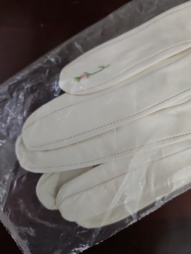 Vintage Soft White Kid Leather Gloves Embroidered Flowers Sz 6.5 Not Worn ITALY - Picture 3 of 7