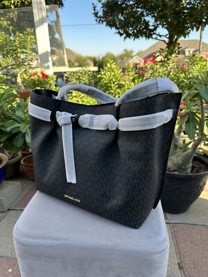 NWT Michael Kors Signature Emilia Large Black EW Tote -MSRP 558.00 NWT Michael Kors Signature Emilia Large Black EW Tote -MSRP 558.00