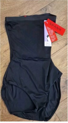 NEU SPANX Highwaist Panty Slip Gr.S SCHWARZ ULTRALEICHT 