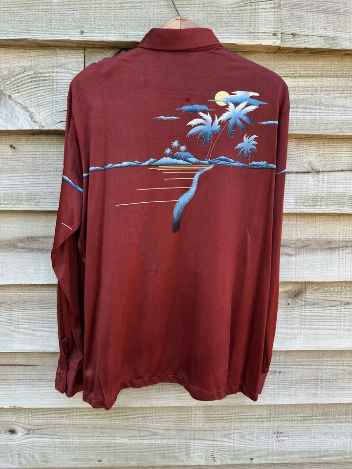 Camisa discoteca vintage años 70 con motivo de puesta de sol Island, Chemise de Kennington Foto 4 de 4