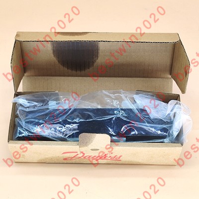 FOR danfoss Vickers DG4V-3-2C-M-U-H7-60 New Solenoid valve ship DHL